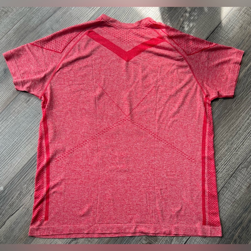 OQQ Men's Red Performance Tee - Picture 4 of 4